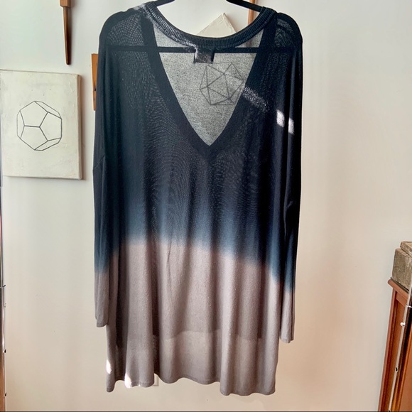 Blue to gray hombre sweater Pins & Needles lg $16 - Picture 1 of 8